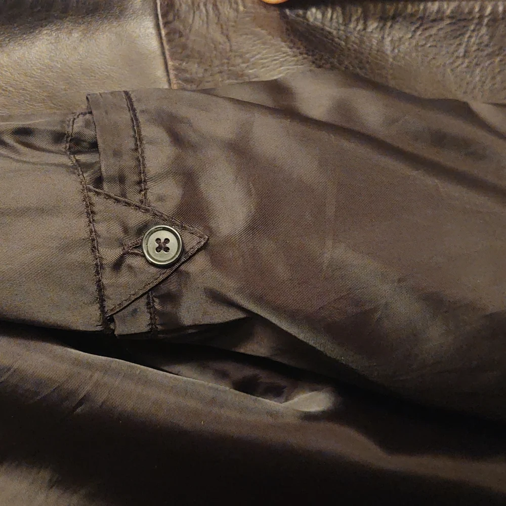 Leather jacket - Picture 5 of 6